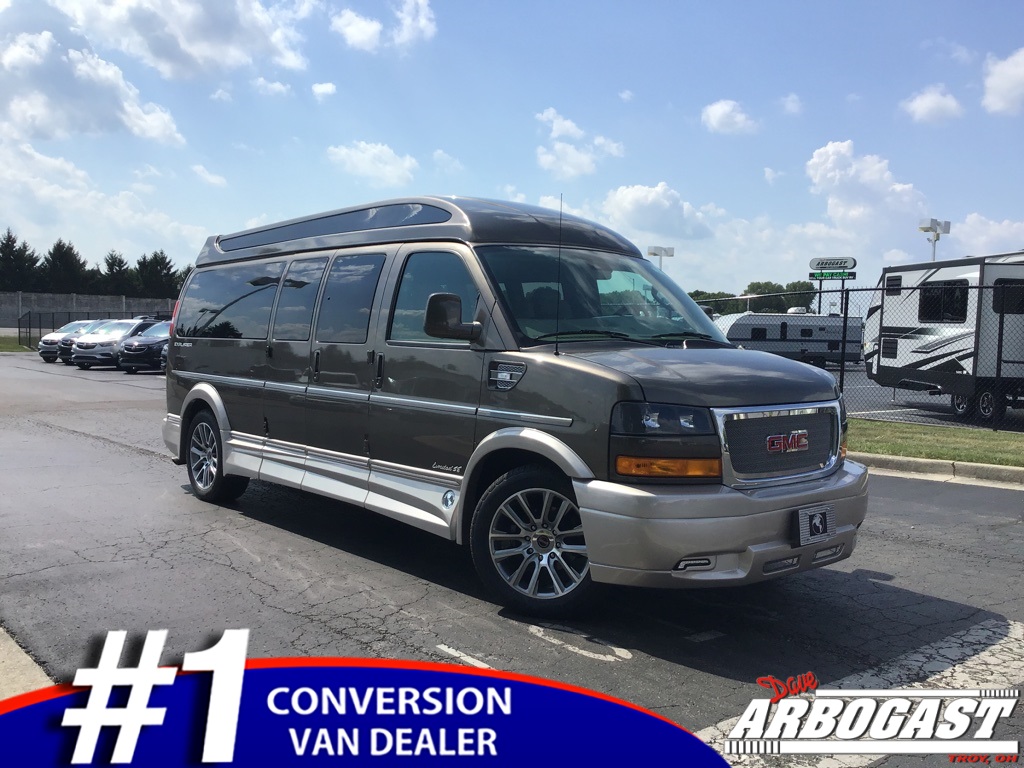 gmc savana explorer limited se